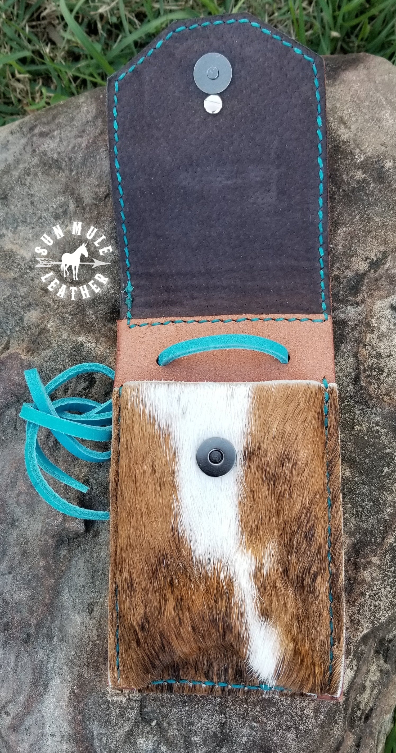 Medium Rear Cinch Phone Holder Sun Mule Leather